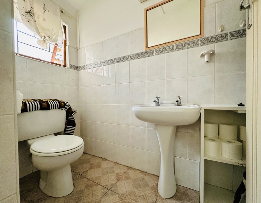 3 Bedroom Property for Sale in Westcliff Western Cape